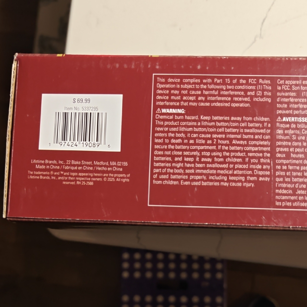 Fitz and Floyd Cardinal LED Candle Set with Red and White Accents - Picture 3 of 6